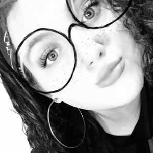 Meet your Posher, Casey